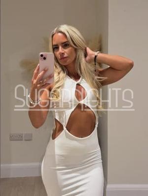 Hot Mom Sandy in white cutout dress mirror selfie in Las Vegas. Hot Mom Sandy in white cutout dress mirror selfie in Las Vegas.